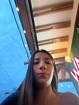 -juicy  online show from 11.16.25