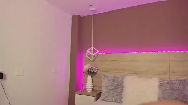 Snapshot of aa_lunit chatting on 10.16.25 aa lunit online show from 10.16.25