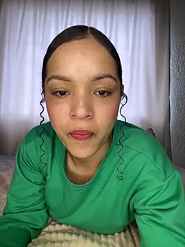 Yasmin777  online show from 10.17.25