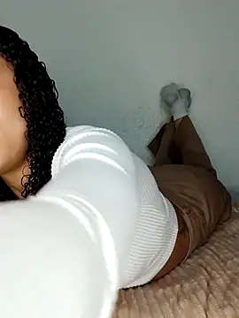 Yasmin777  online show from 12.18.25