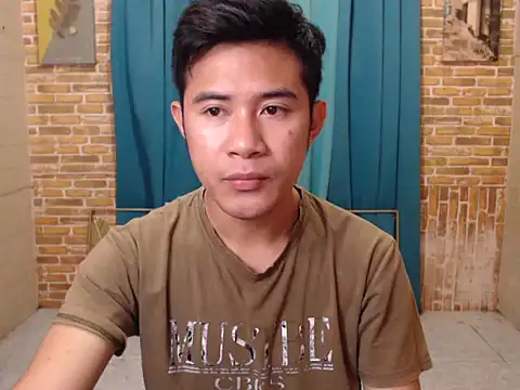 Snapshot of urboy_cass chatting on 09.23.25 urboy cass online show from 09.23.25