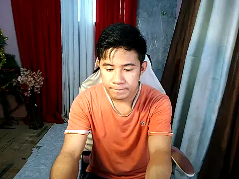 Snapshot of urboy_cass chatting on 09.28.25 urboy cass online show from 09.28.25