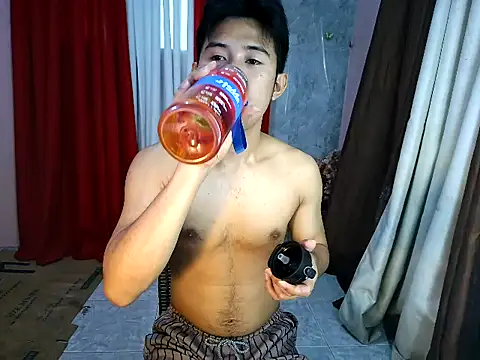 Snapshot of urboy_cass chatting on 10.28.25 urboy cass online show from 10.28.25