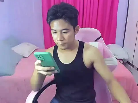 Snapshot of urboy_cass chatting on 10.29.25 urboy cass online show from 10.29.25