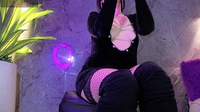 Anxelica Macondo  online show from 04.22.26