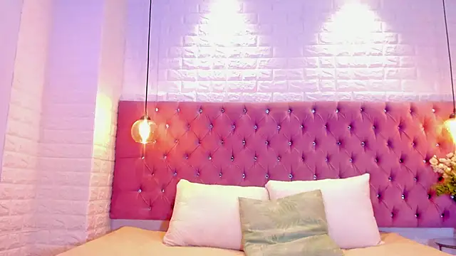 Snapshot of anette_bennet chatting on 12.04.25 anette bennet online show from 12.04.25