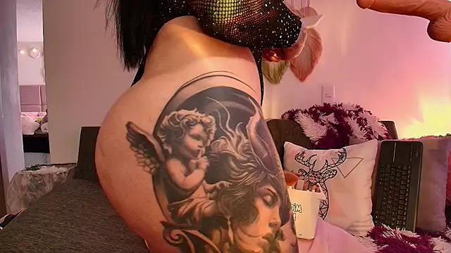 Snapshot of Claiborne_Morris chatting on 11.30.25 Claiborne Morris online show from 11.30.25