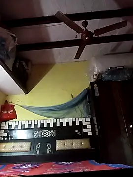 urdreamman online show from 11.26.25