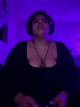 Snapshot of 1n0nlythroat chatting on 01.17.26 1n0nlythroat online show from 01.17.26