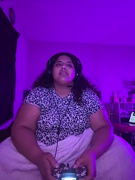 Snapshot of 1n0nlythroat chatting on 02.08.26 1n0nlythroat online show from 02.08.26