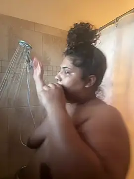 Snapshot of 1n0nlythroat chatting on 02.23.26 1n0nlythroat online show from 02.23.26