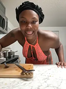 Bleuk online show from 10.17.25