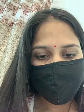 misharani00 online show from 10.27.25