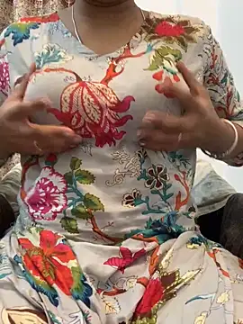 misharani00 online show from 10.31.25