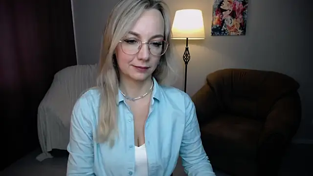 Snapshot of Ava_Elior chatting on 09.17.25 Ava Elior online show from 09.17.25