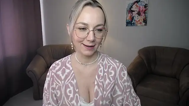 Snapshot of Ava_Elior chatting on 06.15.26 Ava Elior online show from 06.15.26
