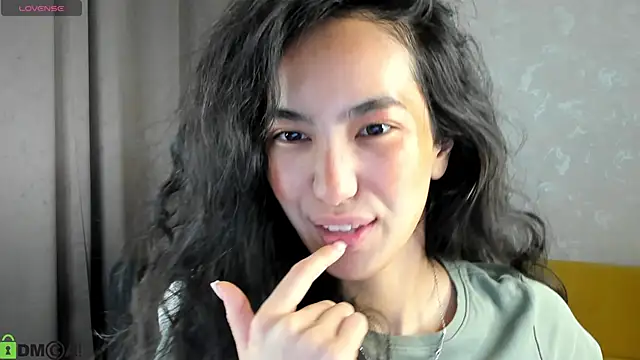 FlirtyAura online show from 12.15.25