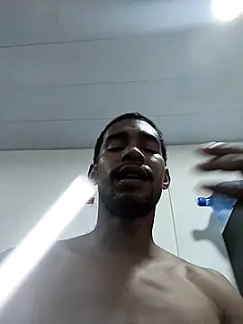 Snapshot of Kesurra chatting on 11.24.25 Kesurra online show from 11.24.25