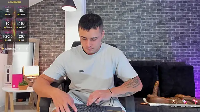 Snapshot of connorsmiith chatting on 09.15.25 connorsmiith online show from 09.15.25