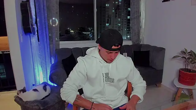 Snapshot of connorsmiith chatting on 09.22.25 connorsmiith online show from 09.22.25