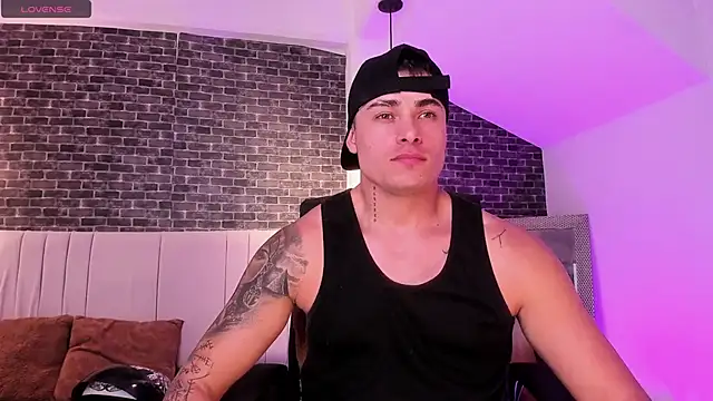 Snapshot of connorsmiith chatting on 02.20.26 connorsmiith online show from 02.20.26