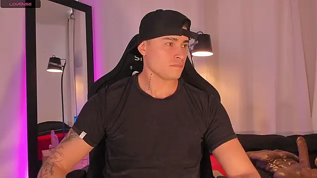 Snapshot of connorsmiith chatting on 06.17.26 connorsmiith online show from 06.17.26