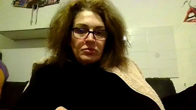 RubyyRosee online show from 11.26.25