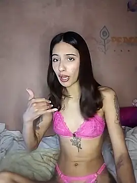 Snapshot of M4tute chatting on 11.17.25 M4tute online show from 11.17.25