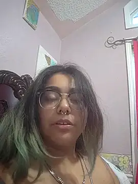 Lovelyrainn online show from 10.27.25