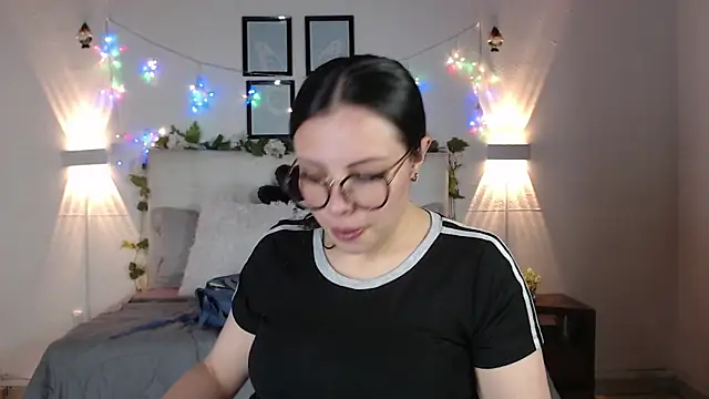 Megan 05  online show from 03.29.26