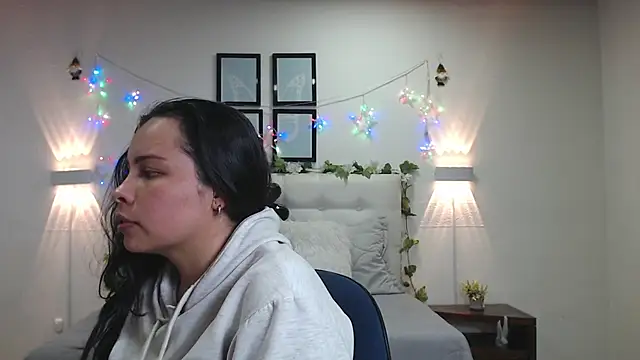 Megan 05  online show from 05.12.26