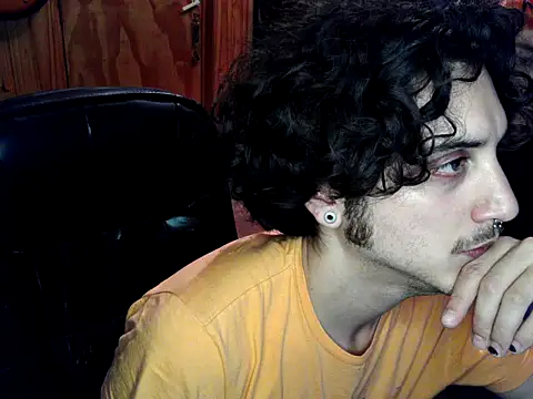 Snapshot of GroovyBlossom chatting on 11.24.25 GroovyBlossom online show from 11.24.25