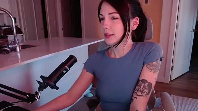 alwaysapril online show from 11.24.25