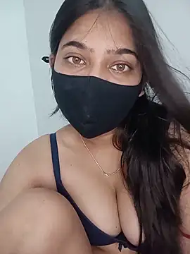 Snapshot of Snehabeauti chatting on 05.24.26 Snehabeauti online show from 05.24.26