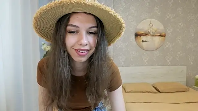Snapshot of KellyShines chatting on 07.07.26 KellyShines online show from 07.07.26