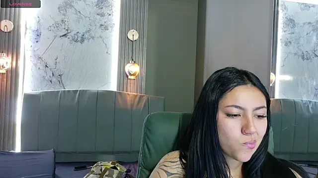 Megara 25 online show from 09.22.25