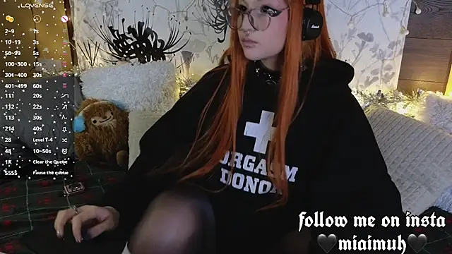 mia  yui online show from 12.15.25