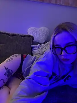 marnemzavar444 online show from 11.30.25