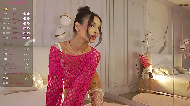 AdoraCortes online show from 10.17.25