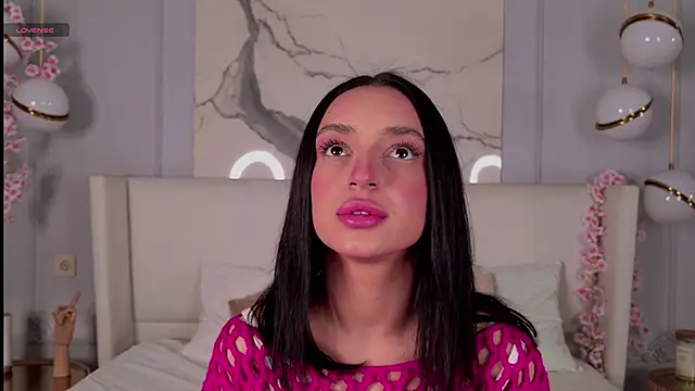 AdoraCortes online show from 11.22.25