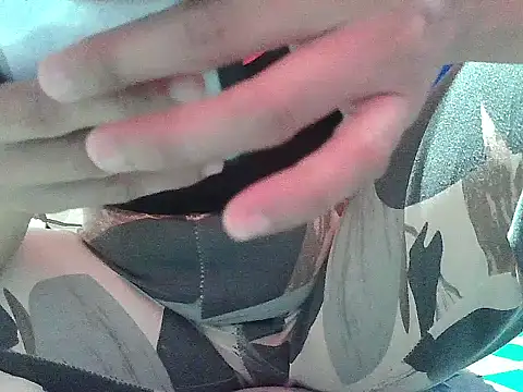 Snapshot of Ayiesha chatting on 09.13.25 Ayiesha online show from 09.13.25