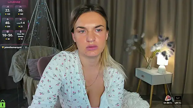 Snapshot of Marie_Ellie chatting on 10.01.25 Marie Ellie online show from 10.01.25