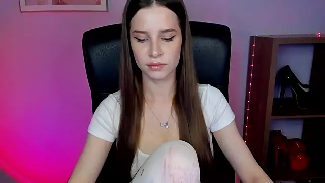 LuxMaya online show from 05.20.26