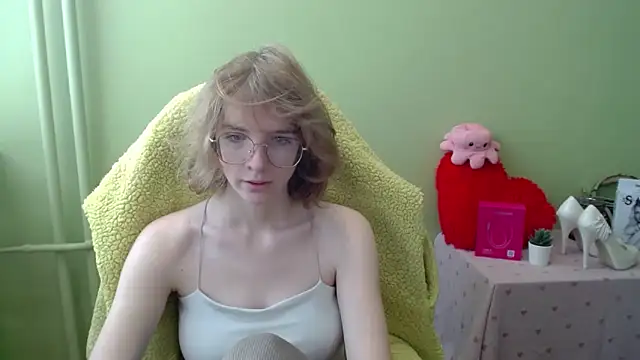 juicyPenny online show from 11.06.25