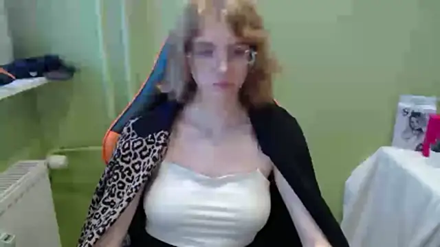 juicyPenny online show from 11.26.25