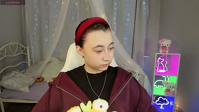 Snapshot of ClaraParks chatting on 01.31.26 ClaraParks online show from 01.31.26