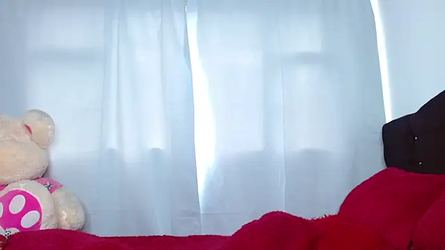 Snapshot of Charlothe_Wright chatting on 10.01.25 Charlothe Wright online show from 10.01.25