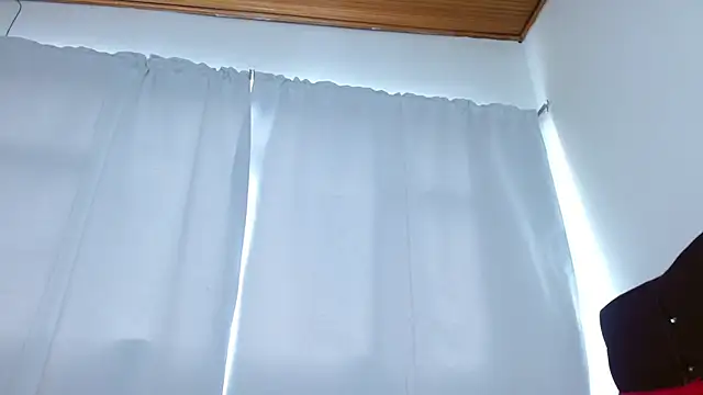 Snapshot of Charlothe_Wright chatting on 10.17.25 Charlothe Wright online show from 10.17.25