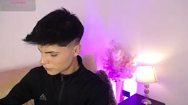 Dulcey  online show from 09.25.25