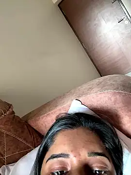 Snapshot of desitease chatting on 01.14.26 desitease online show from 01.14.26